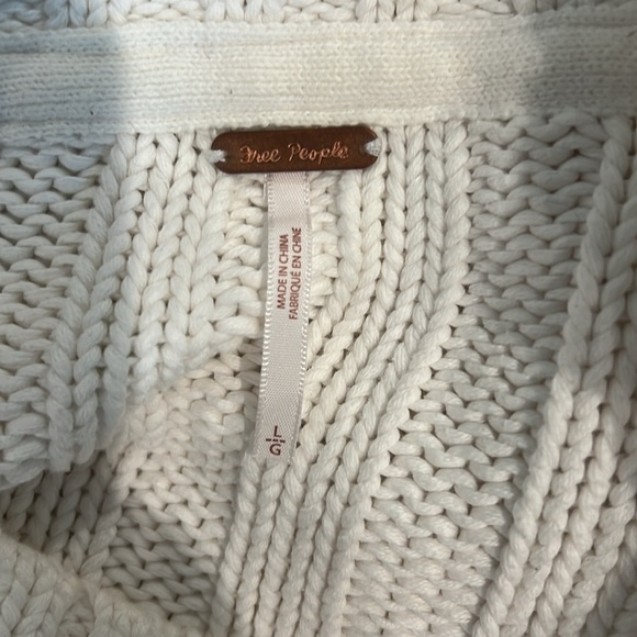 Free People Loose Fit Cotton Sweater with Wide Sleeves - Picture 3 of 4